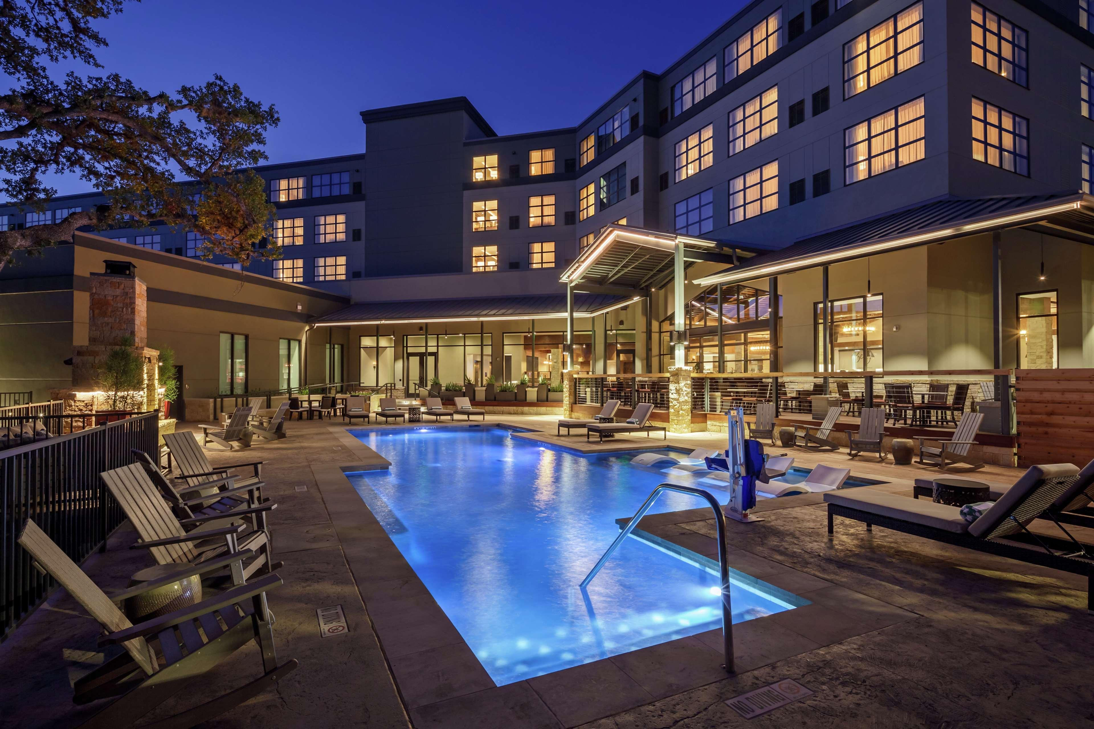 The Bevy Hotel Boerne, A Doubletree By Hilton Exterior photo